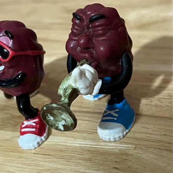 California Raisins Figures 1988 - Lot of 3 – Applause CALRAB – 2.25” to 3” - Picture 6 of 8